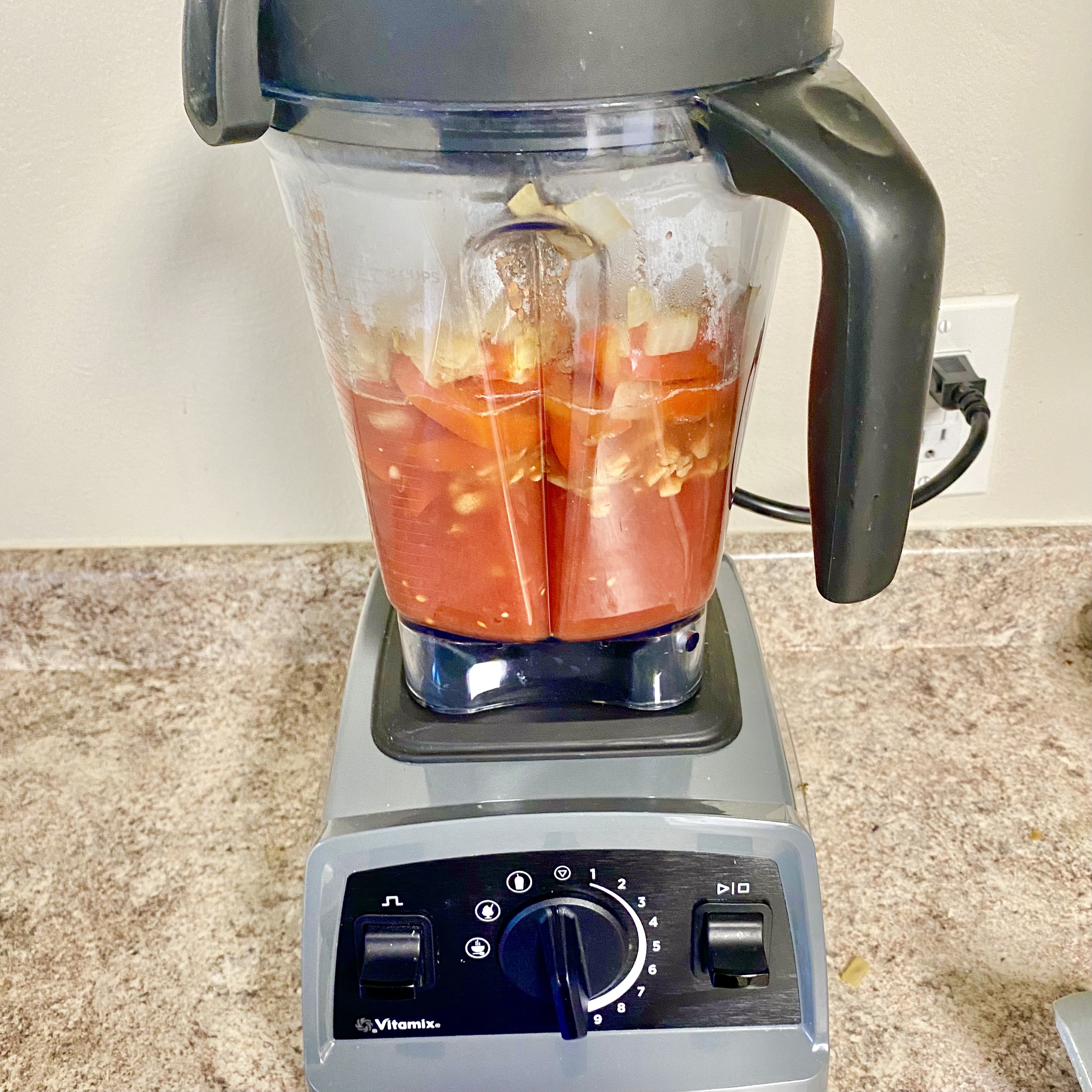 Tomato basil soup with cashews