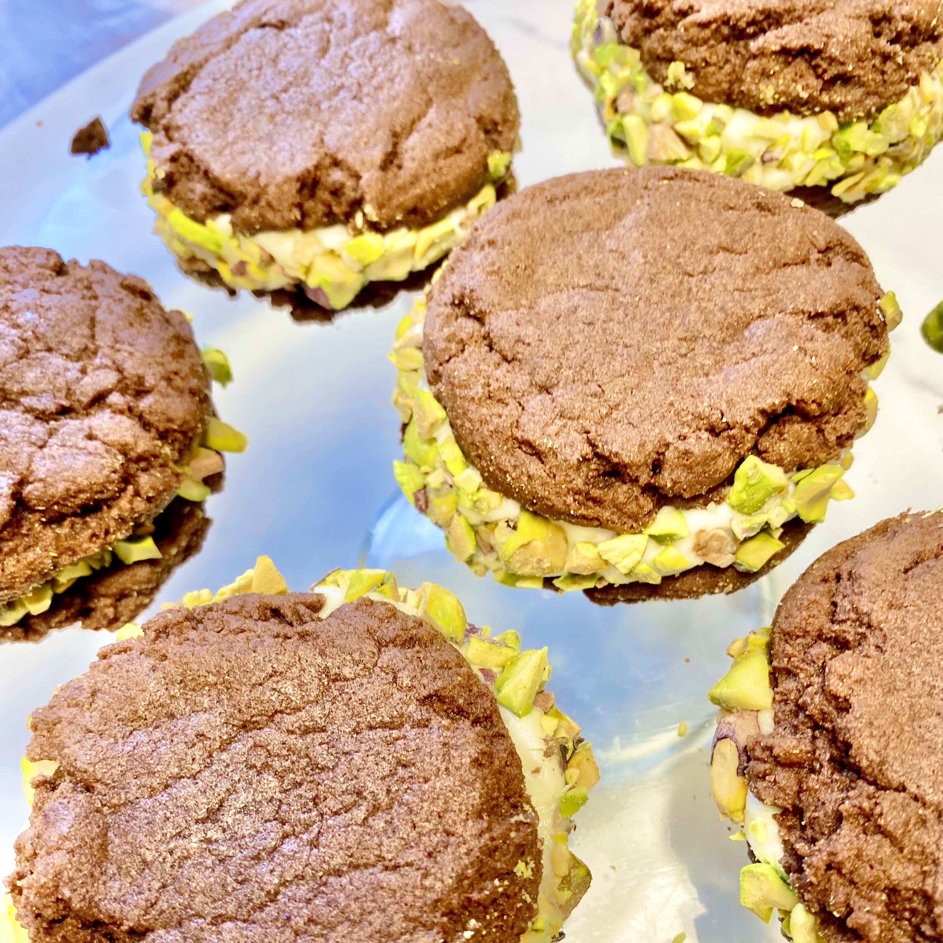 pistachio oreo cookie cut in half